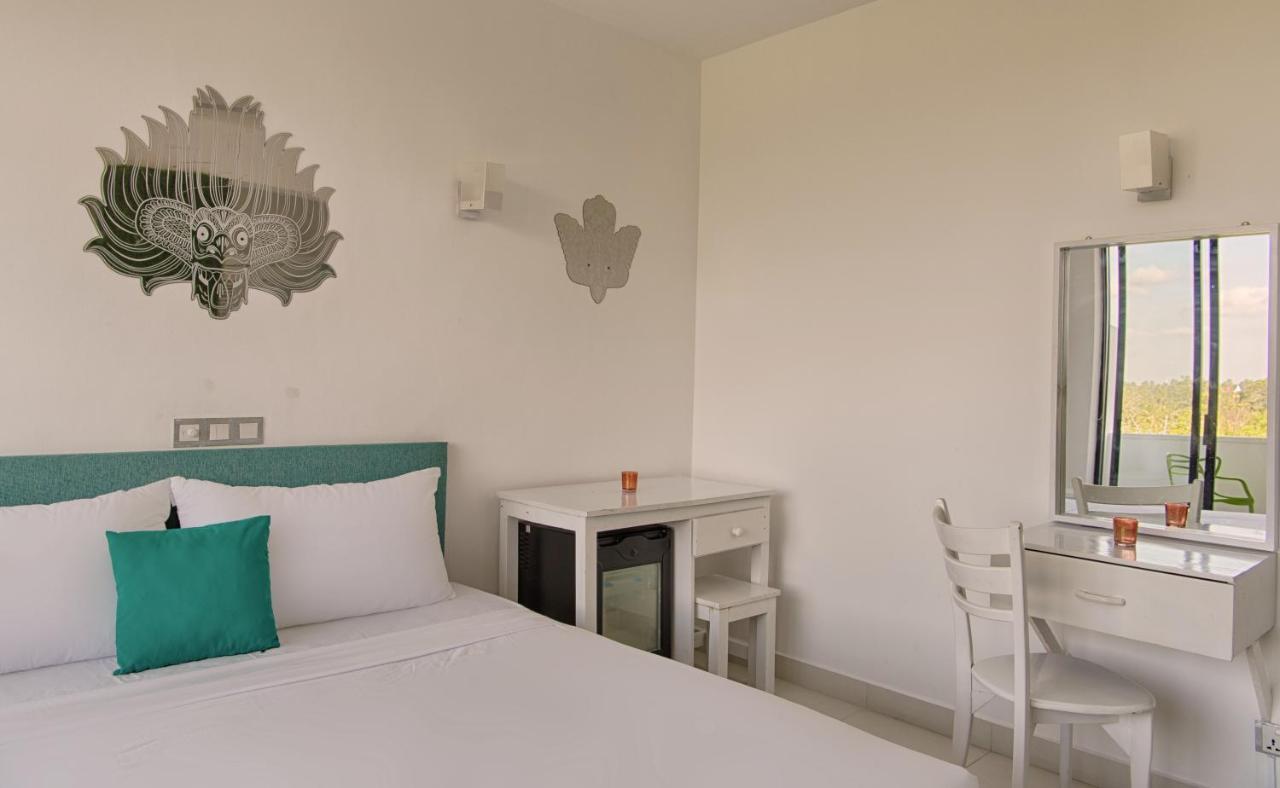Hotel J Ambalangoda Амбалангода Екстериор снимка