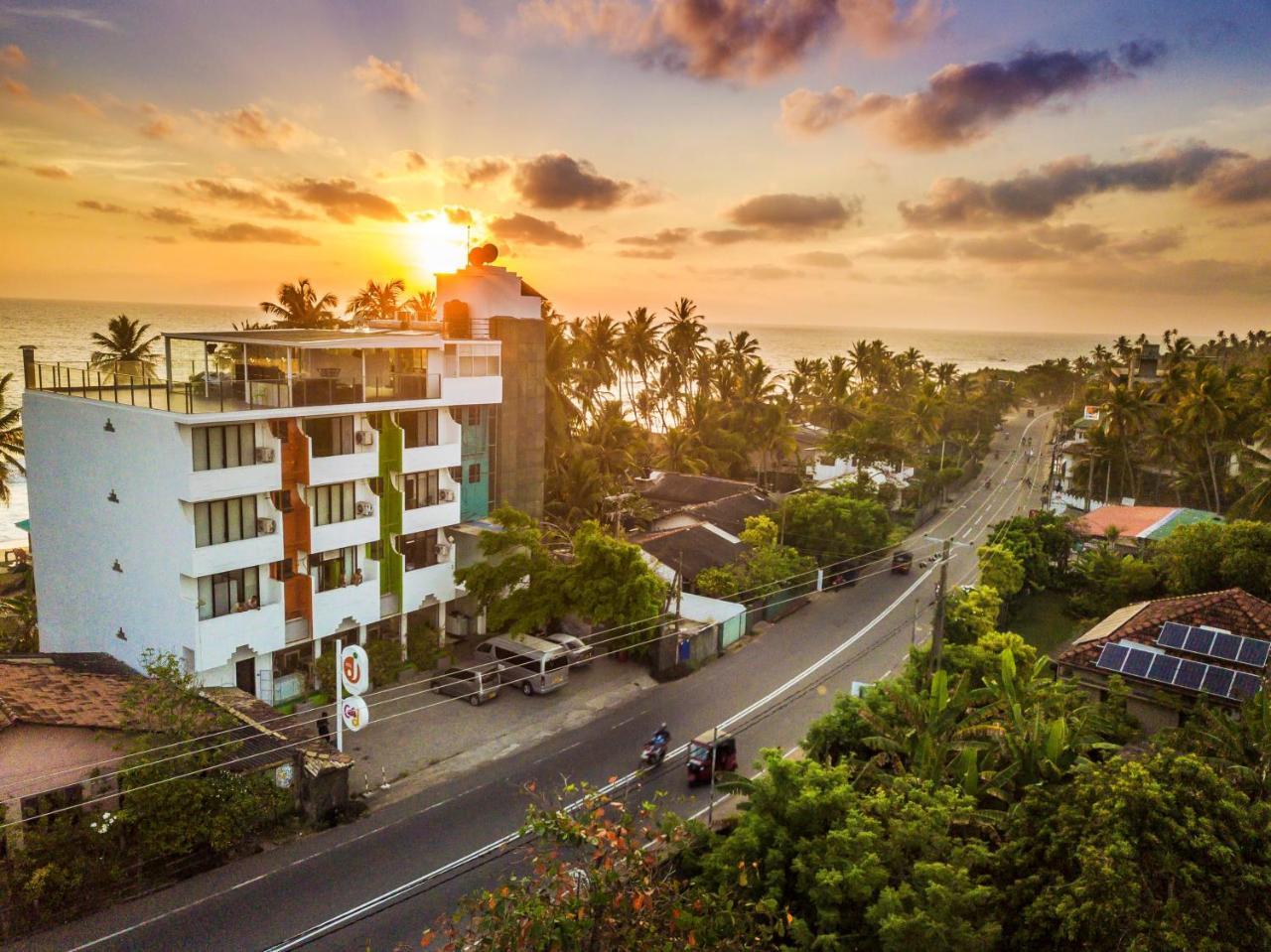 Hotel J Ambalangoda Амбалангода Екстериор снимка